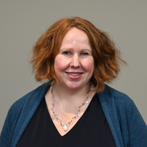 A portrait photo of  Tracey Reilly